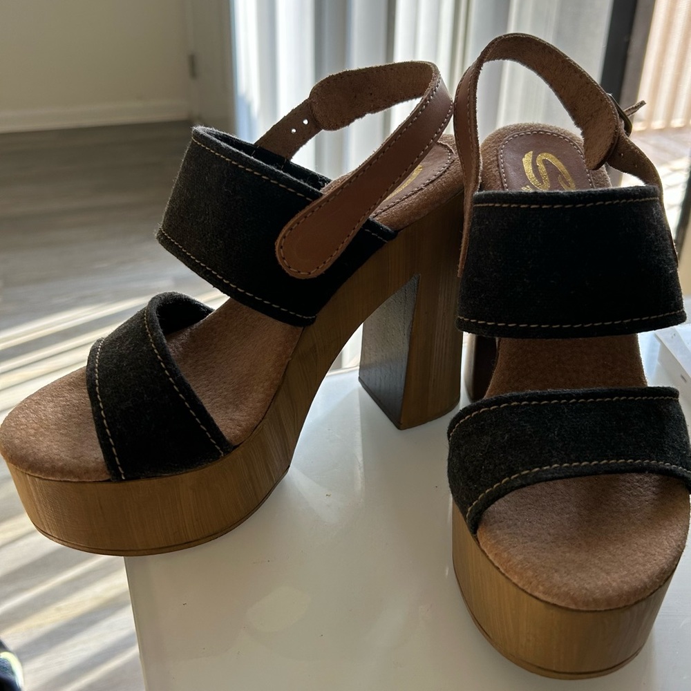 Shicca Platform Sandals. High Heels.